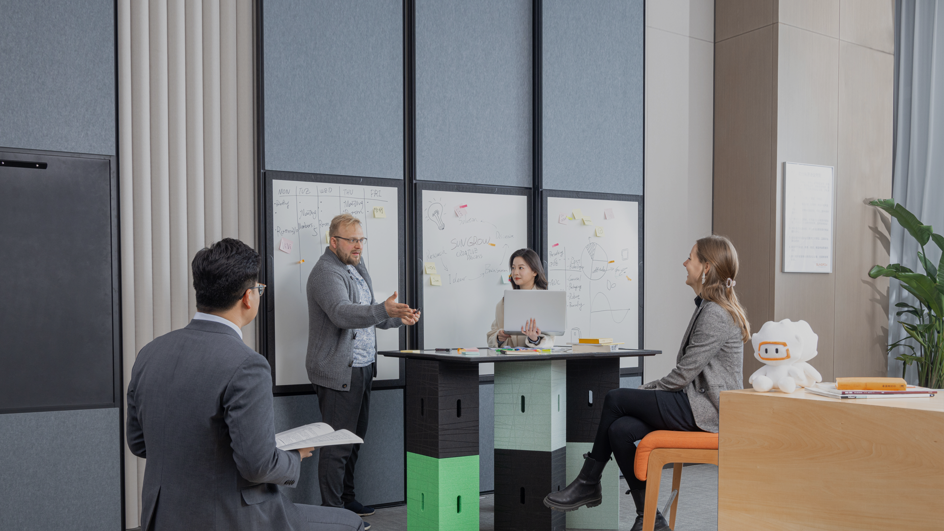 数字思维 · 以数据驱动洞察，用技术实现敏捷响应与精准优化。